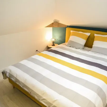 Du Centre Apartment
